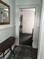 002 Entrance hallway.jpeg