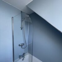 014 upstairs bathroom.jpeg