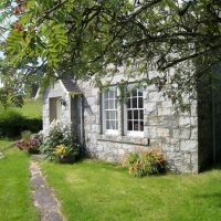 Rowantree Cottage.jpg